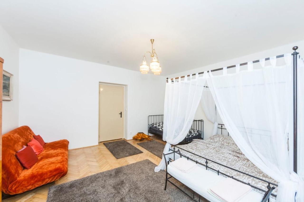 Fairytale Apartment Under The Castle - 5 Min City! Чески-Крумлов Экстерьер фото